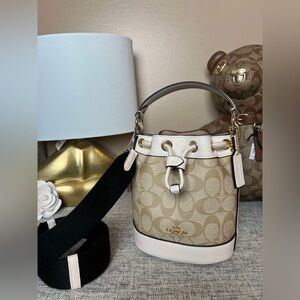 $169 (NWT)Coach Mini Bucket Bag